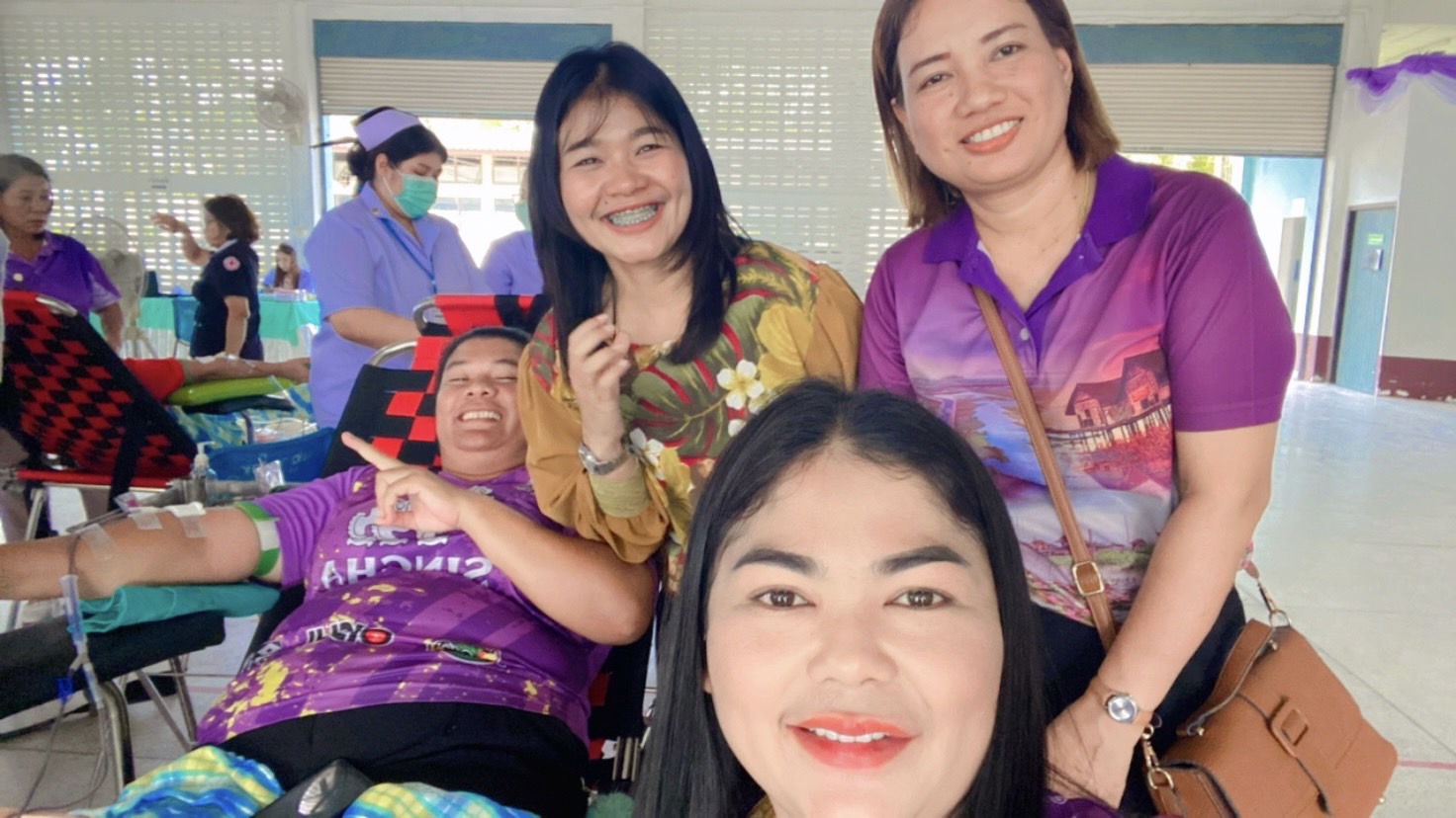 พนักงานเทศบาลตำบลควนเสาธง เข้าร่วมโครงการบริจาคโลหิต "เพื่อช่วยชีวิตเพื่อนมนุษย์ และสร้างบุญกุศลอันยิ่งใหญ่ ประจำปี 2568" ณ ศาลาประชาคมอำเภอตะโหมด